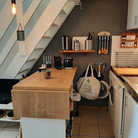 Charmante Villa Patio Avec Terrasse : Proche Plages Et Centre, Ideale Pour 4 Personnes - Fr-1-239-789 كابروتو المظهر الخارجي الصورة