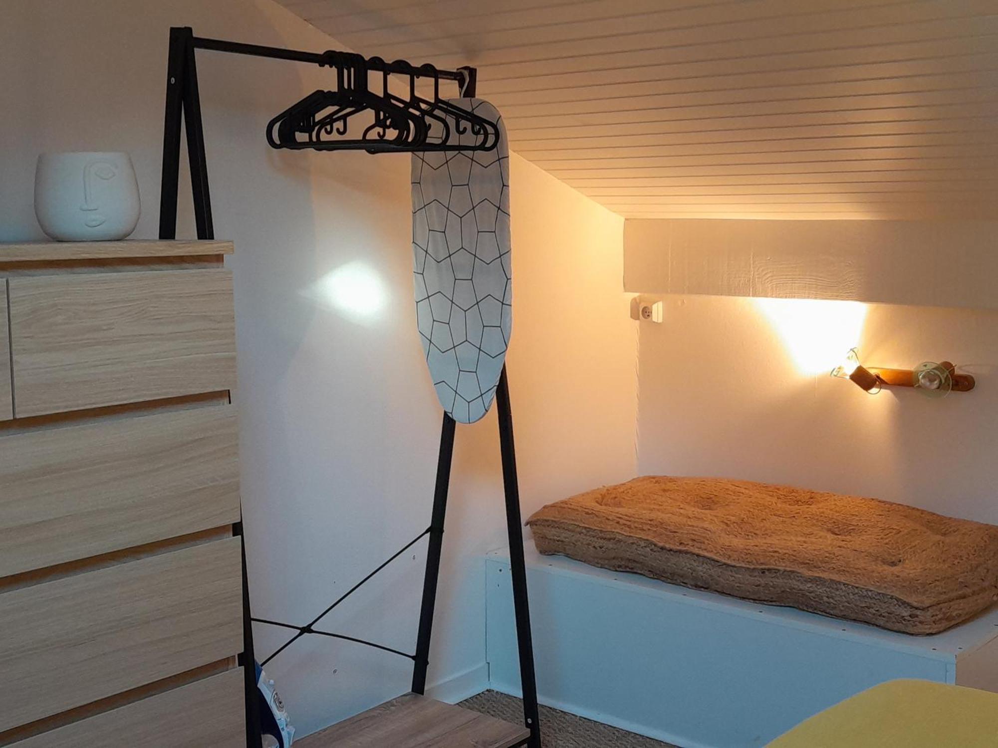 Charmante Villa Patio Avec Terrasse : Proche Plages Et Centre, Ideale Pour 4 Personnes - Fr-1-239-789 كابروتو المظهر الخارجي الصورة